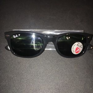 New wayfarer Ray-ban sunglasses Polarized.